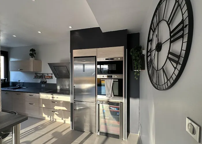 Spacious In With Balcony * Nizza