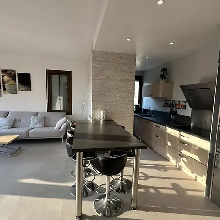 Apartment Spacious In With Balcony